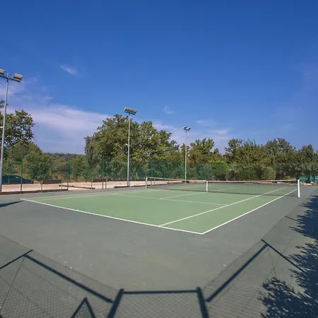 בית נופש Montana Parc *